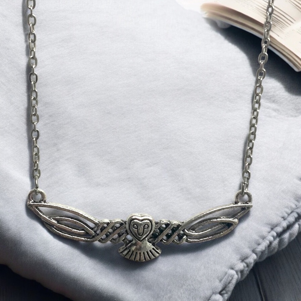 Woman’s Barn Owl Necklace